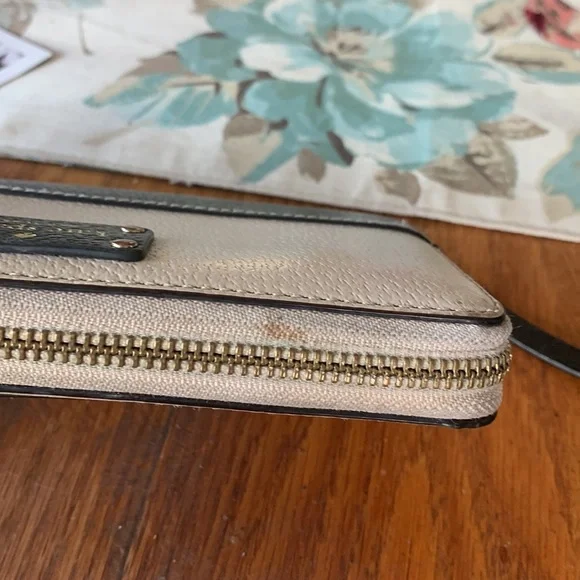 Kate Spade Leather Wallet - Picture 7 of 7